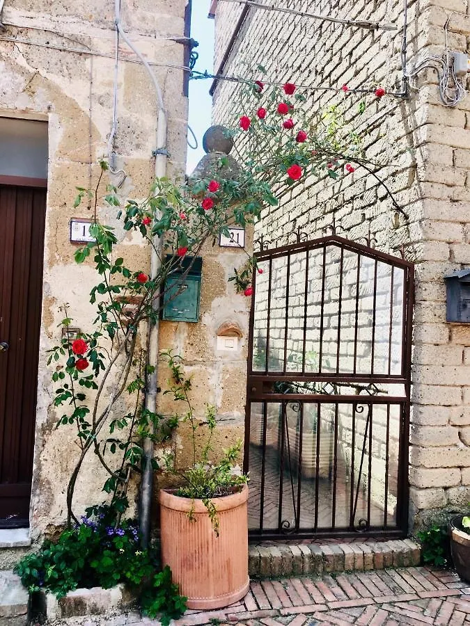 Notti Etrusche A Sovana Πανσιόν